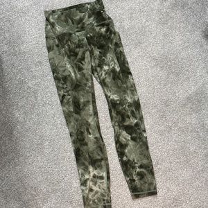 Lululemon Align HR 28” Pant with pockets Size 4 Green dye